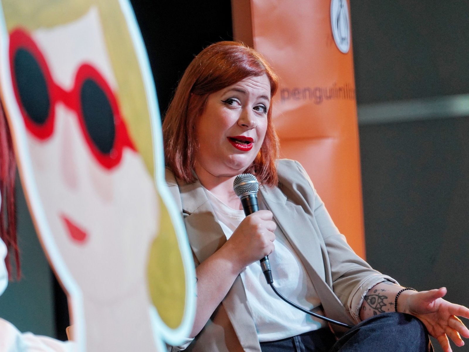 “El romance no está despegado de la realidad, habla de lo que nos preocupa”