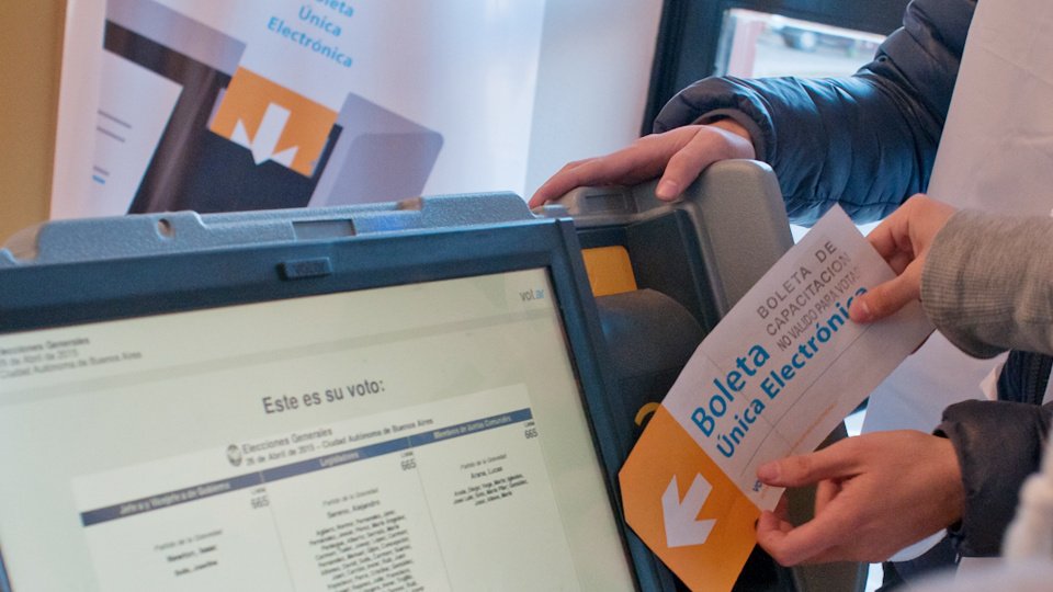 Elecciones legislativas 2025: cuál es la diferencia entre voto en blanco, voto nulo y voto recurrido | Con la Boleta Única Electrónica