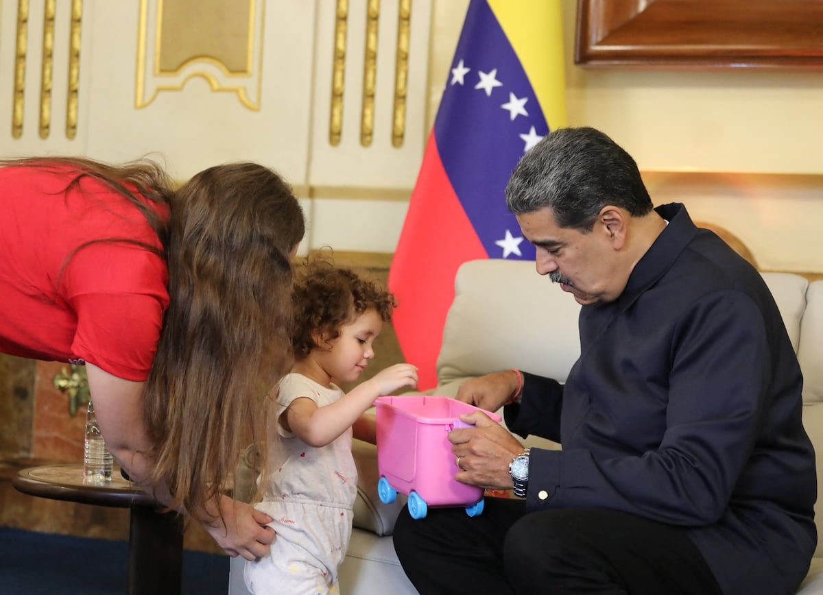 Estados Unidos devuelve a Venezuela la niña de dos años separada de sus padres deportados | Inmigración en Estados Unidos