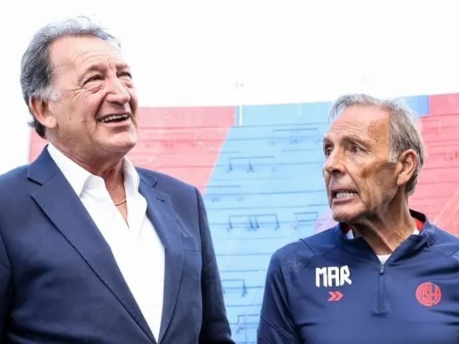 Fuego cruzado entre Lopardo y la AFA por el error en el depósito que generó la huelga de los jugadores de San Lorenzo