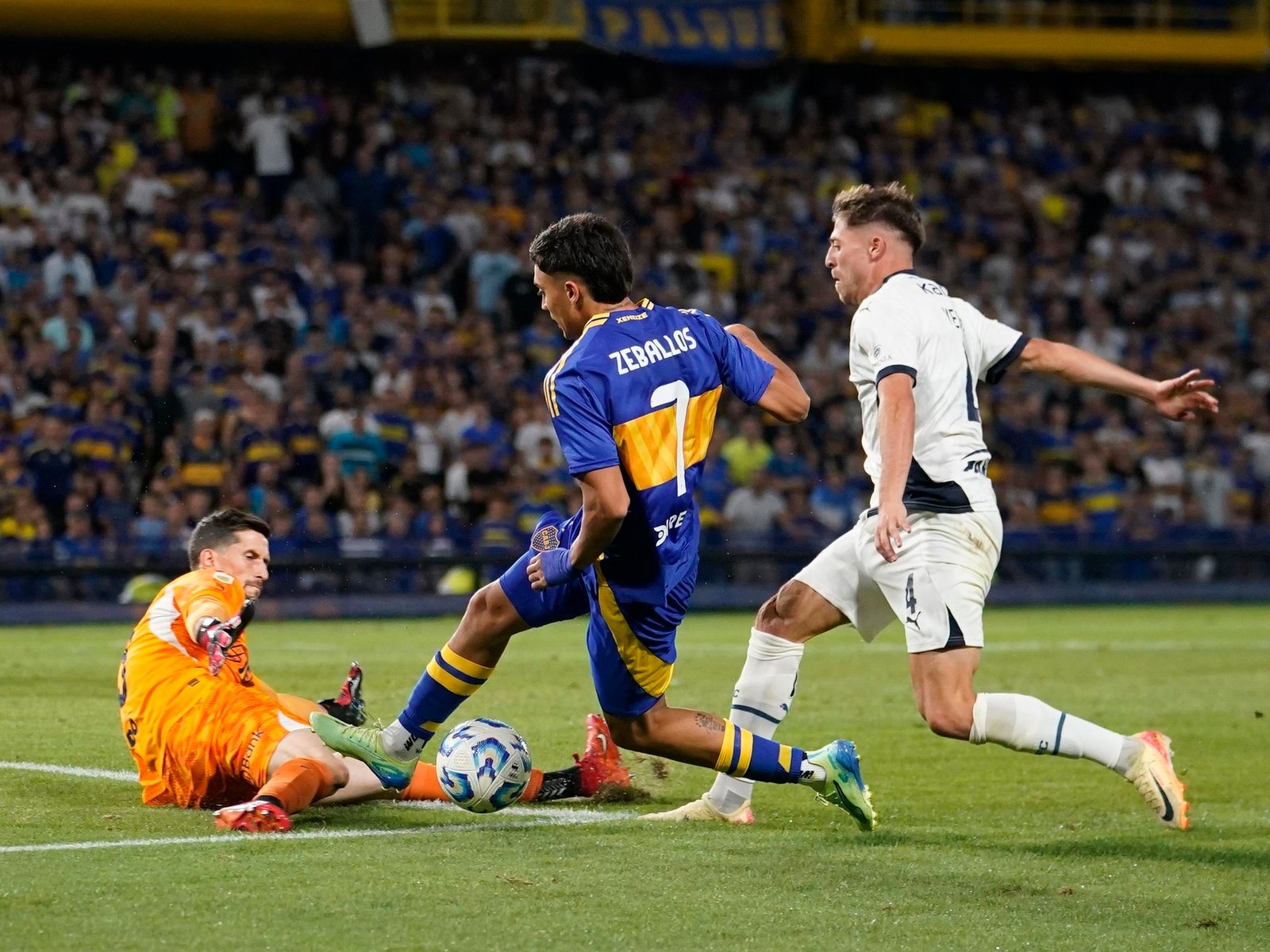 Independiente y una final anticipada a pura presión por los cuartos de final del Torneo Apertura: ¿pesa más el mal semestre del Xeneize o los 23 años sin títulos del Rojo?