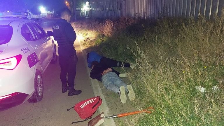 Intentaron robar herramientas de una empresa y fueron detenidos