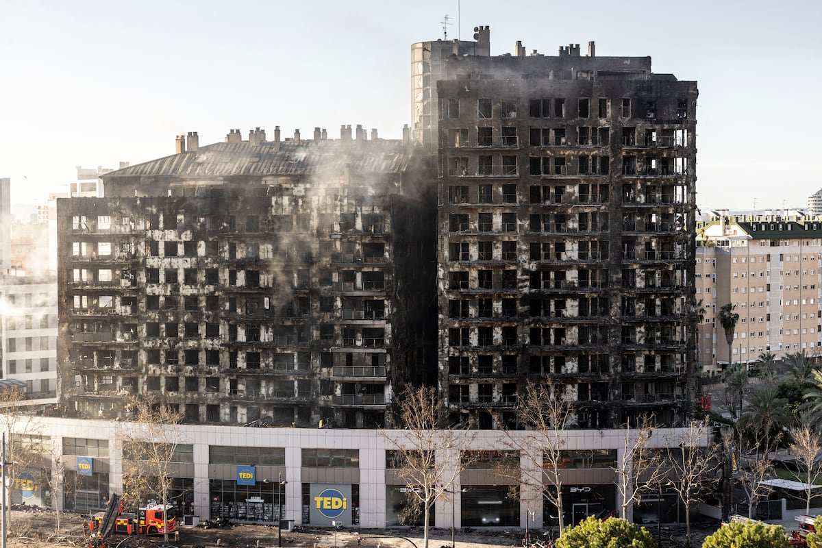 La Audiencia de Valencia rechaza que se investigue al fabricante de la fachada del edificio incendiado de Campanar | Noticias de la Comunidad Valenciana