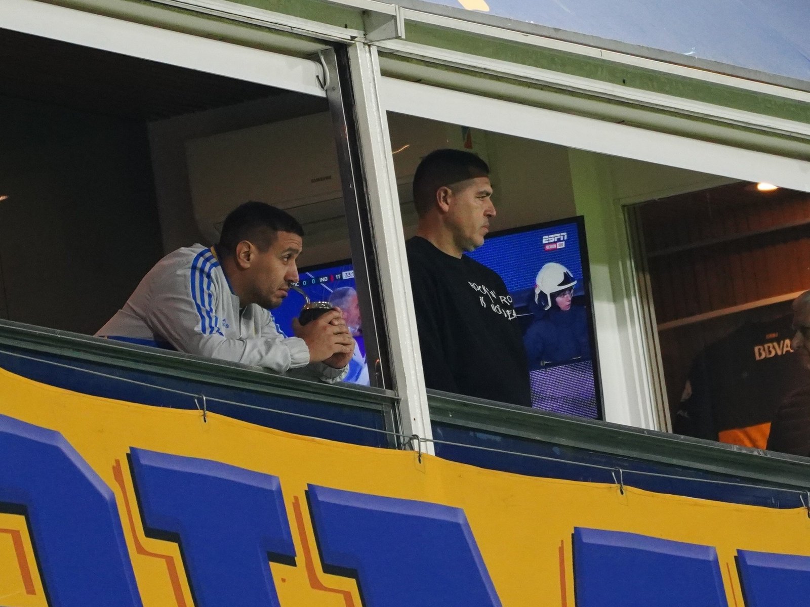 La Bombonera explotó contra la dirigencia de Boca al grito de “que se vayan todos” tras la eliminación ante Independiente