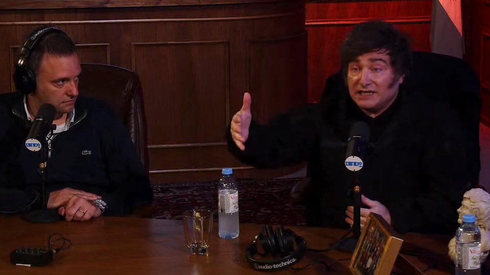 La mordaza avanza: Milei denunció penalmente a tres periodistas | Después de sus amenazas en el stream del Gordo Dan