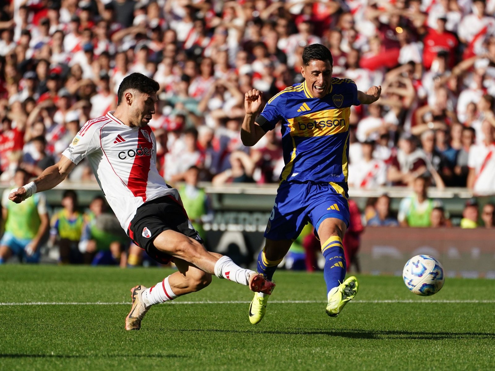Las entradas en el fútbol argentino sufren un nuevo aumento a horas del arranque de los octavos de final del Torneo Apertura