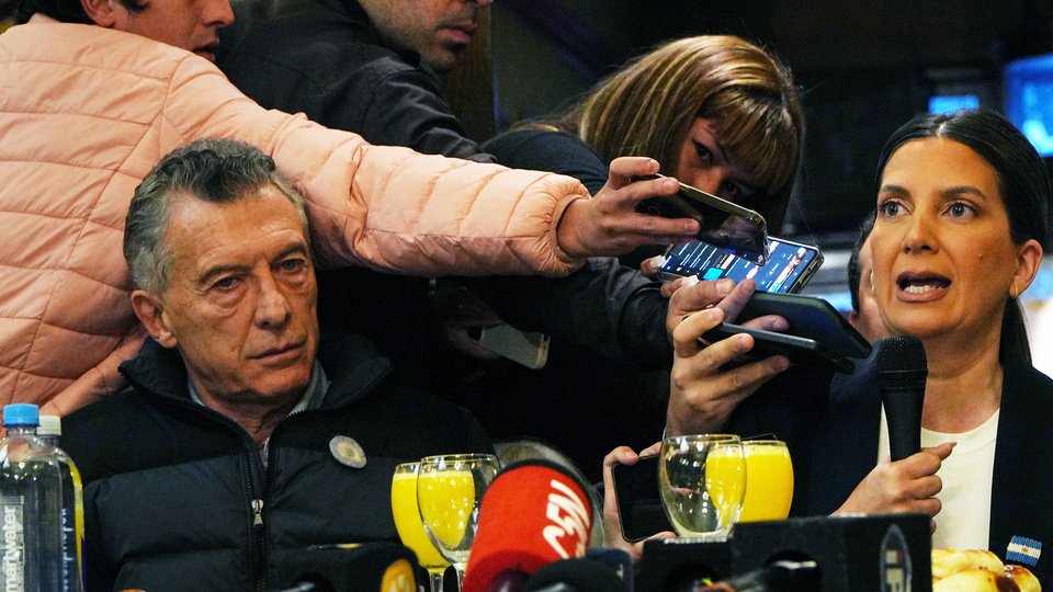 Macri armó las valijas y dejó atrás el desbande del PRO | El expresidente se fue de gira por Europa y Medio Oriente en su peor hora política
