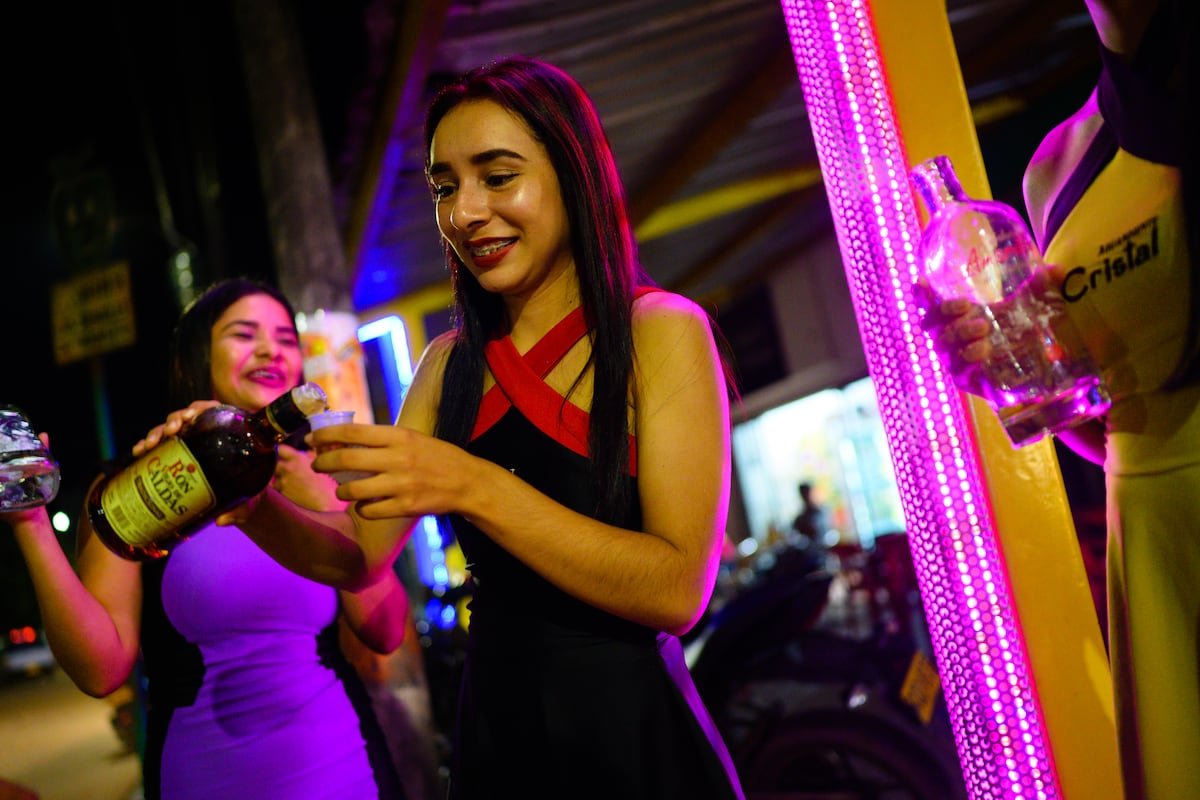 Más impuestos a las bebidas azucaradas, el alcohol y el tabaco para financiar la salud | América Futura