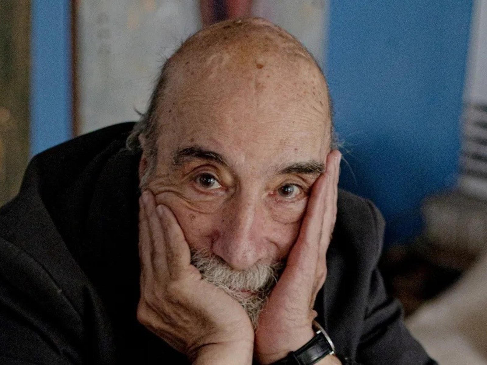 “Mientras haya un solo ser que sufre, la poesía seguirá siendo el arte del futuro”