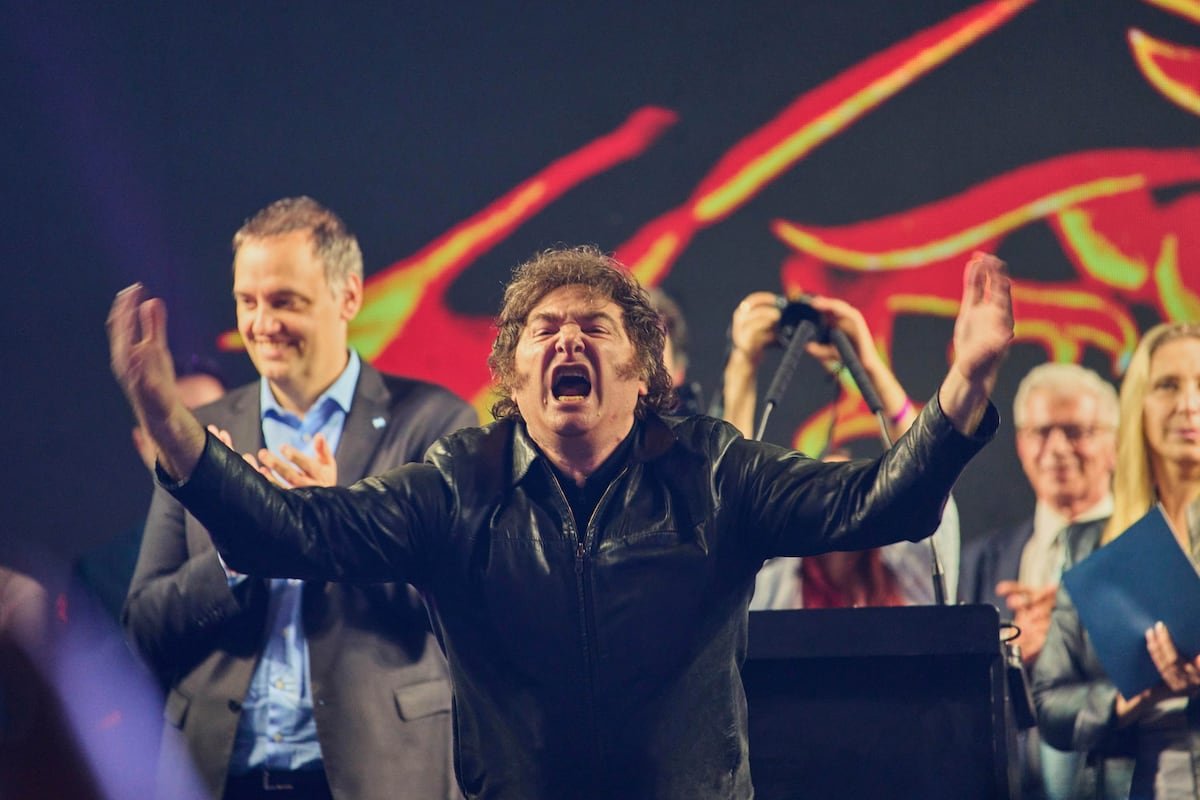 Milei anuncia una reforma migratoria para agilizar las deportaciones y cobrar por salud y educación