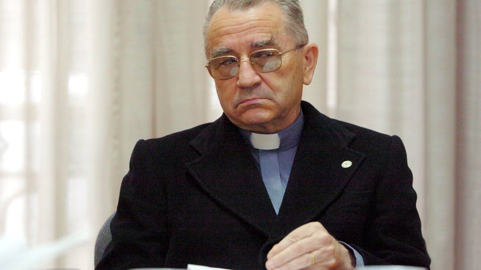 Murió Antonio Baseotto, el obispo que quería tirar al mar a Ginés González García | Néstor Kirchner impulsó su apartamiento de la diócesis militar