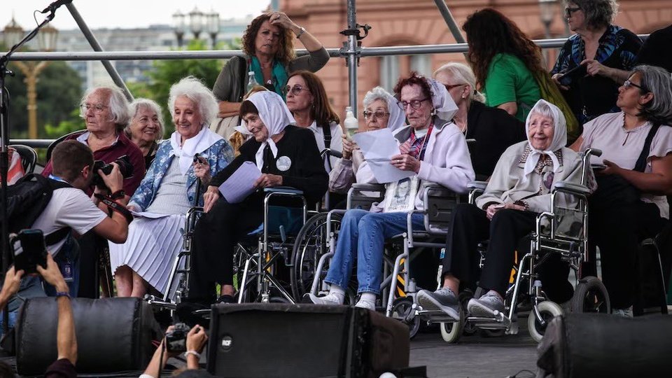 Organismos de derechos humanos repudieron un nuevo desguace de las políticas de memoria | “Es un gobierno negacionista que reivindica la dictadura cívico militar”