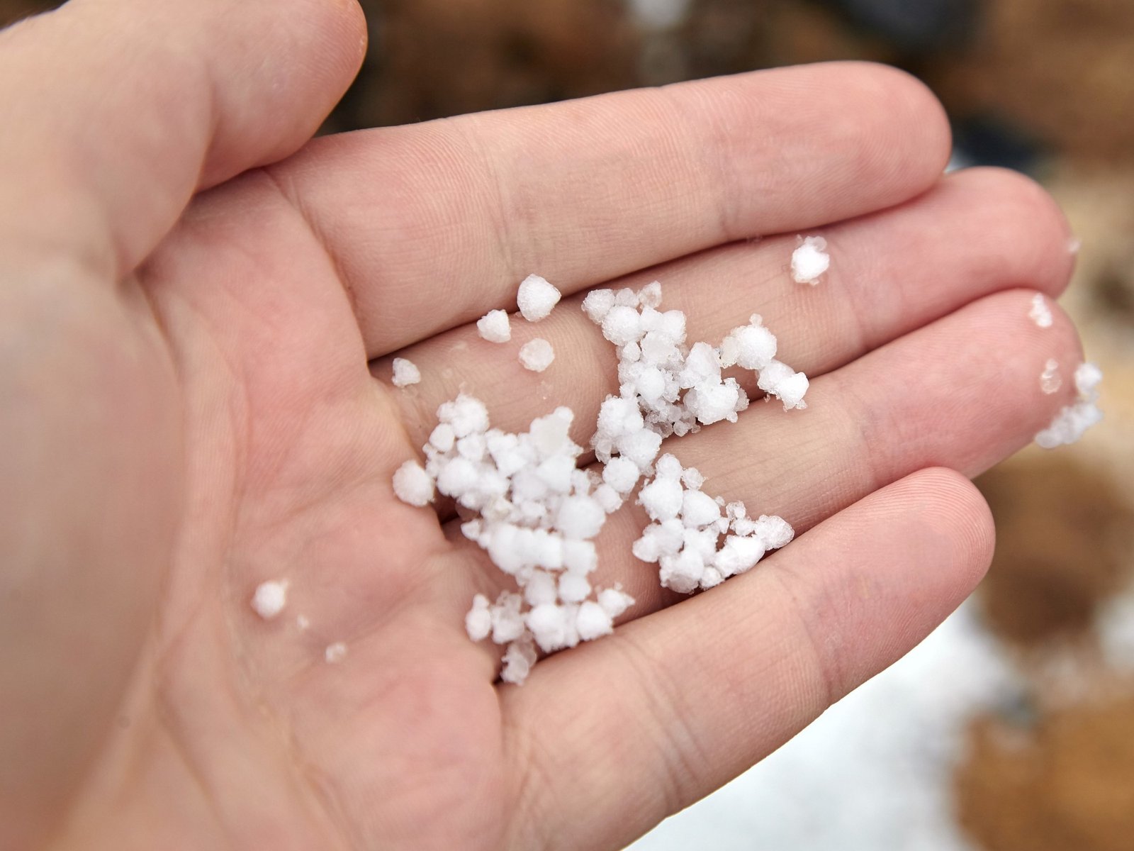 Qué es el graupel, el inusual fenómeno meteorológico que podría caer en Buenos Aires en medio de la ola polar