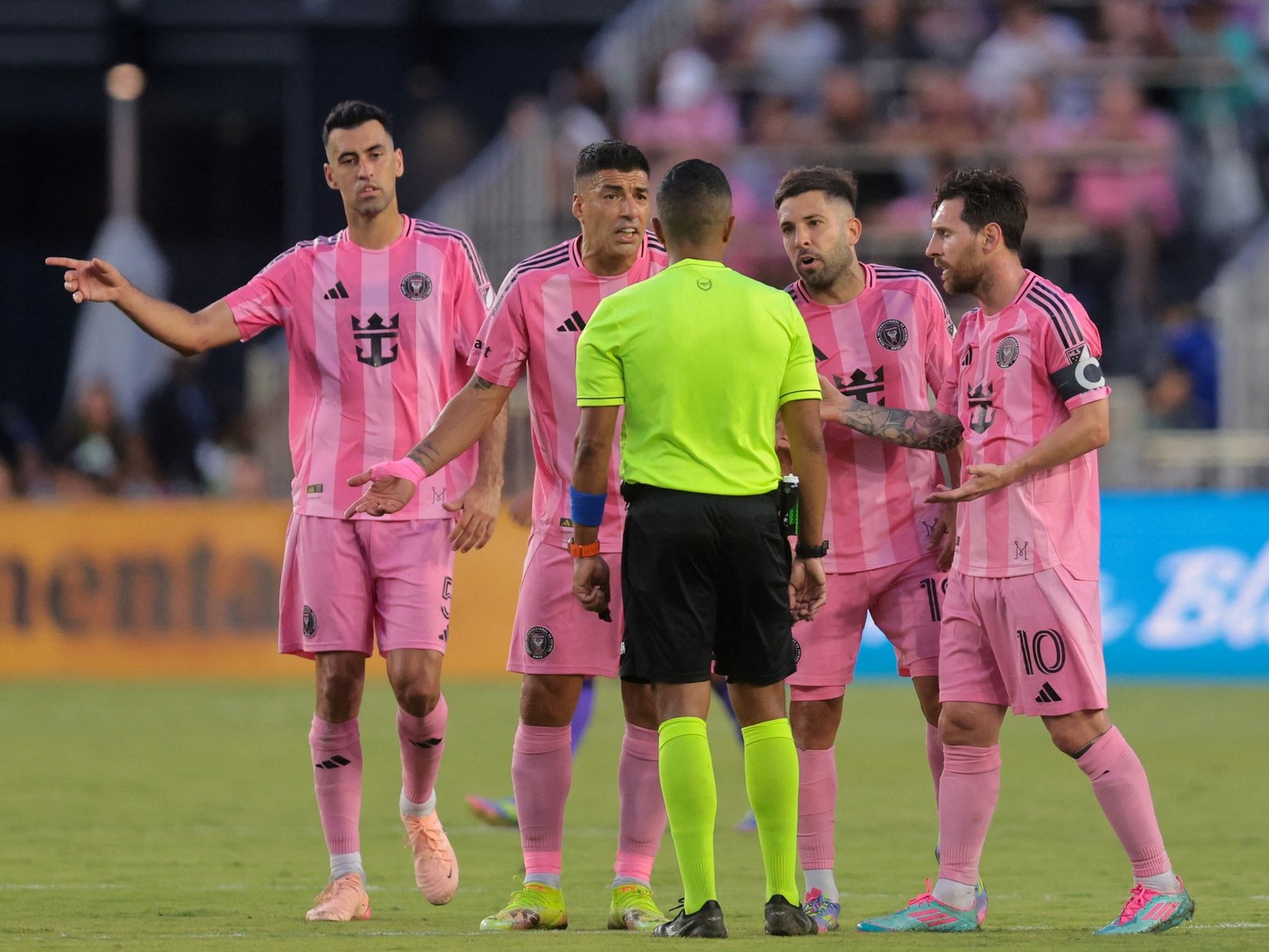 “Tendrían que mirar un poquito más el tema”