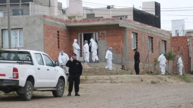 Un joven mató a su novia, hirió a su madre y se quitó la vida