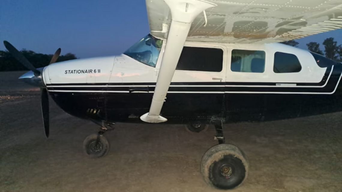Un piloto aterrizó con 475 kg de cocaína en Rosario