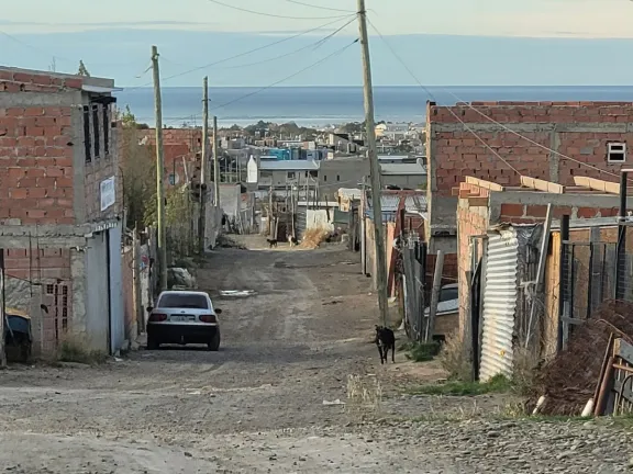 Una familia conflictiva amedrenta a los vecinos en El Cerrito y piden intervención del Comando Unificado