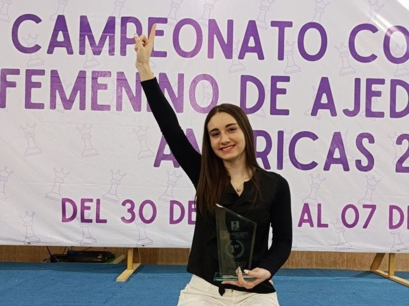 bicampeona de América en ajedrez a los 18 años