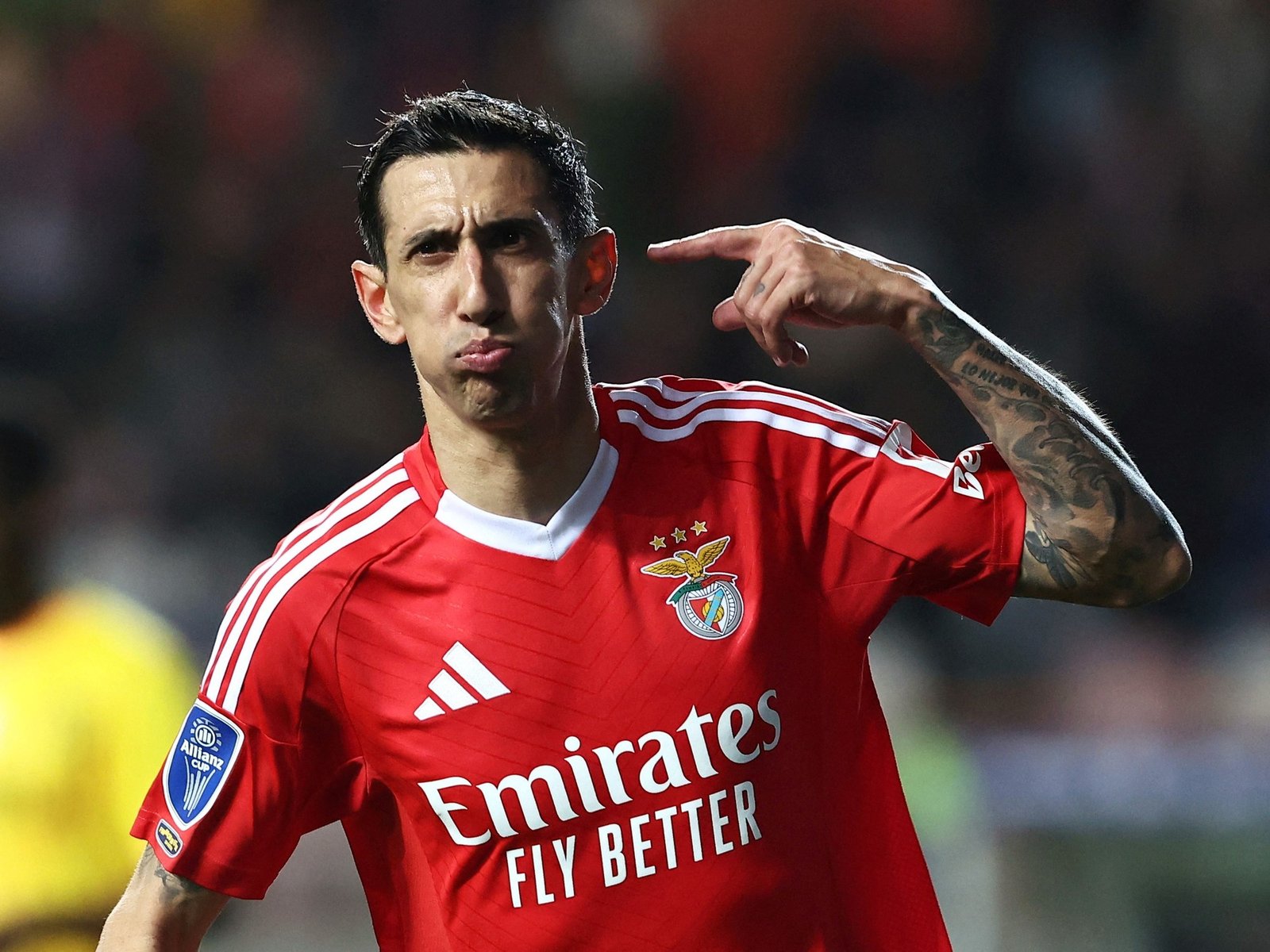 bombazo en el mercado de pases y emotivo video de bienvenida