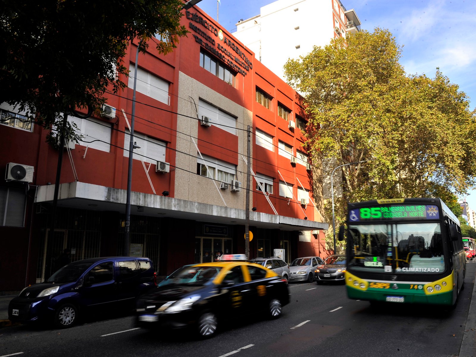 docentes de paro porque cobran la mitad que sus colegas porteños