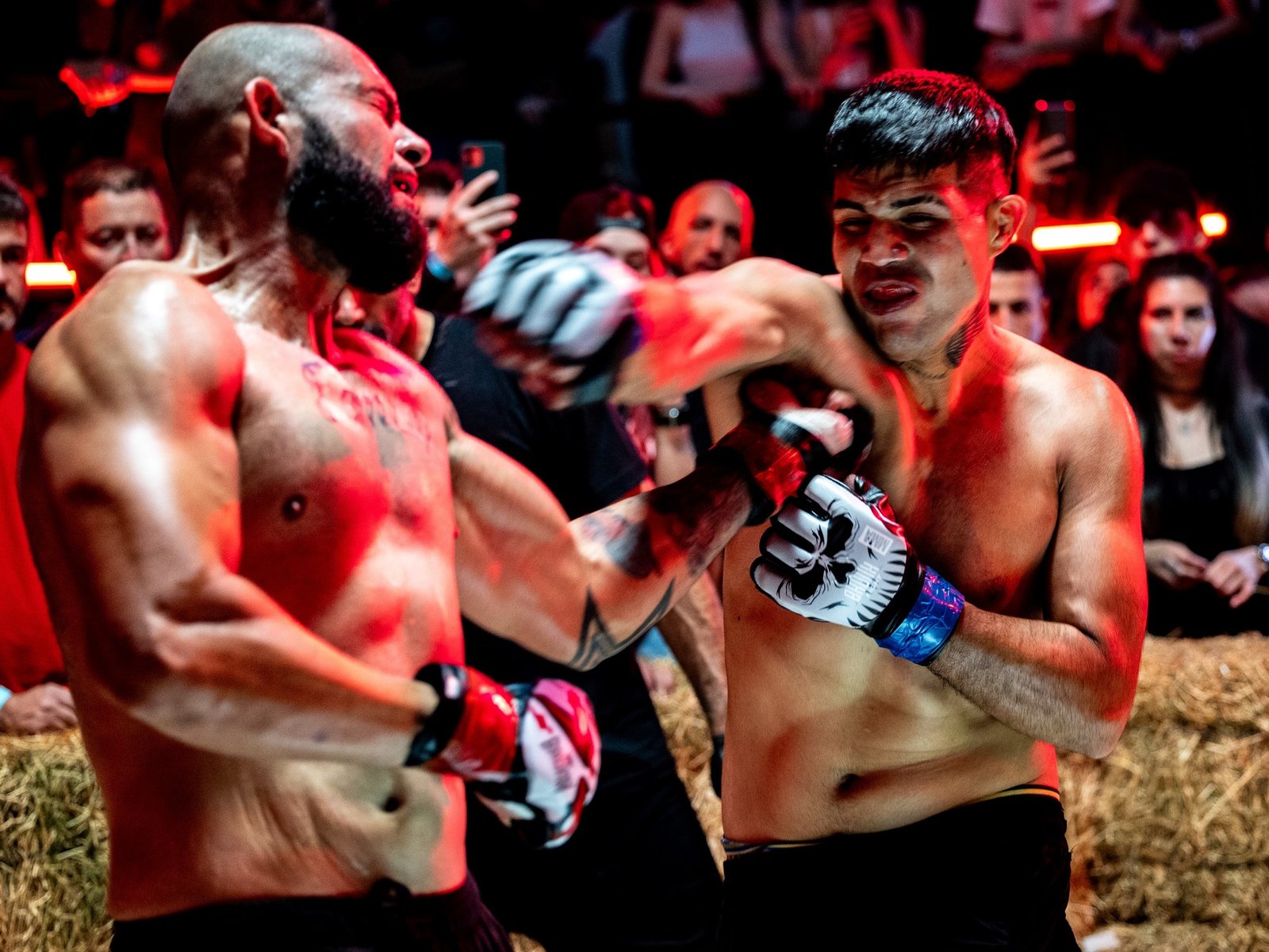 el rebusque de luchadores amateurs que buscan cambiar de vida