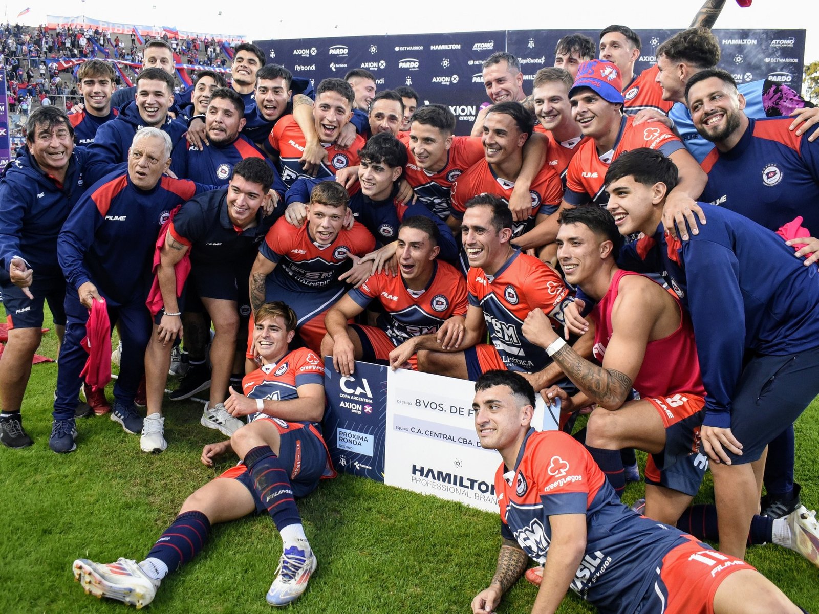 eliminó a Gimnasia por penales e hizo historia