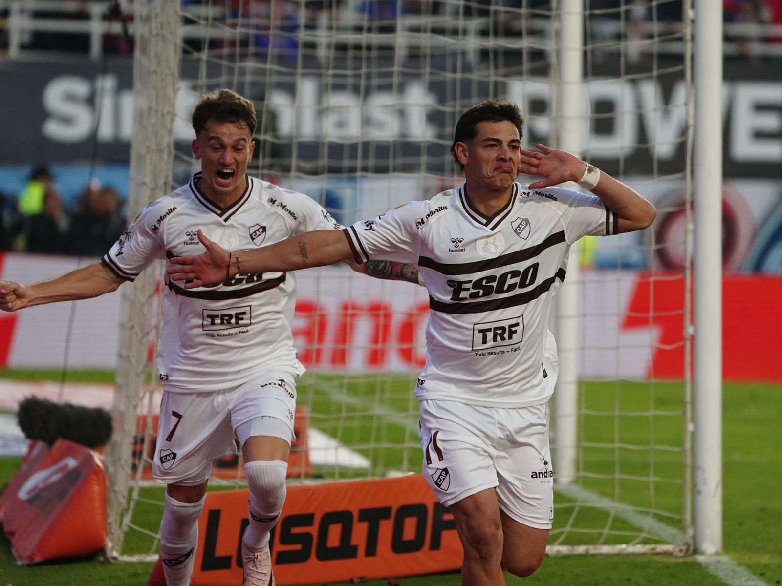 eliminó a San Lorenzo y jugará la final del Torneo Apertura con Huracán
