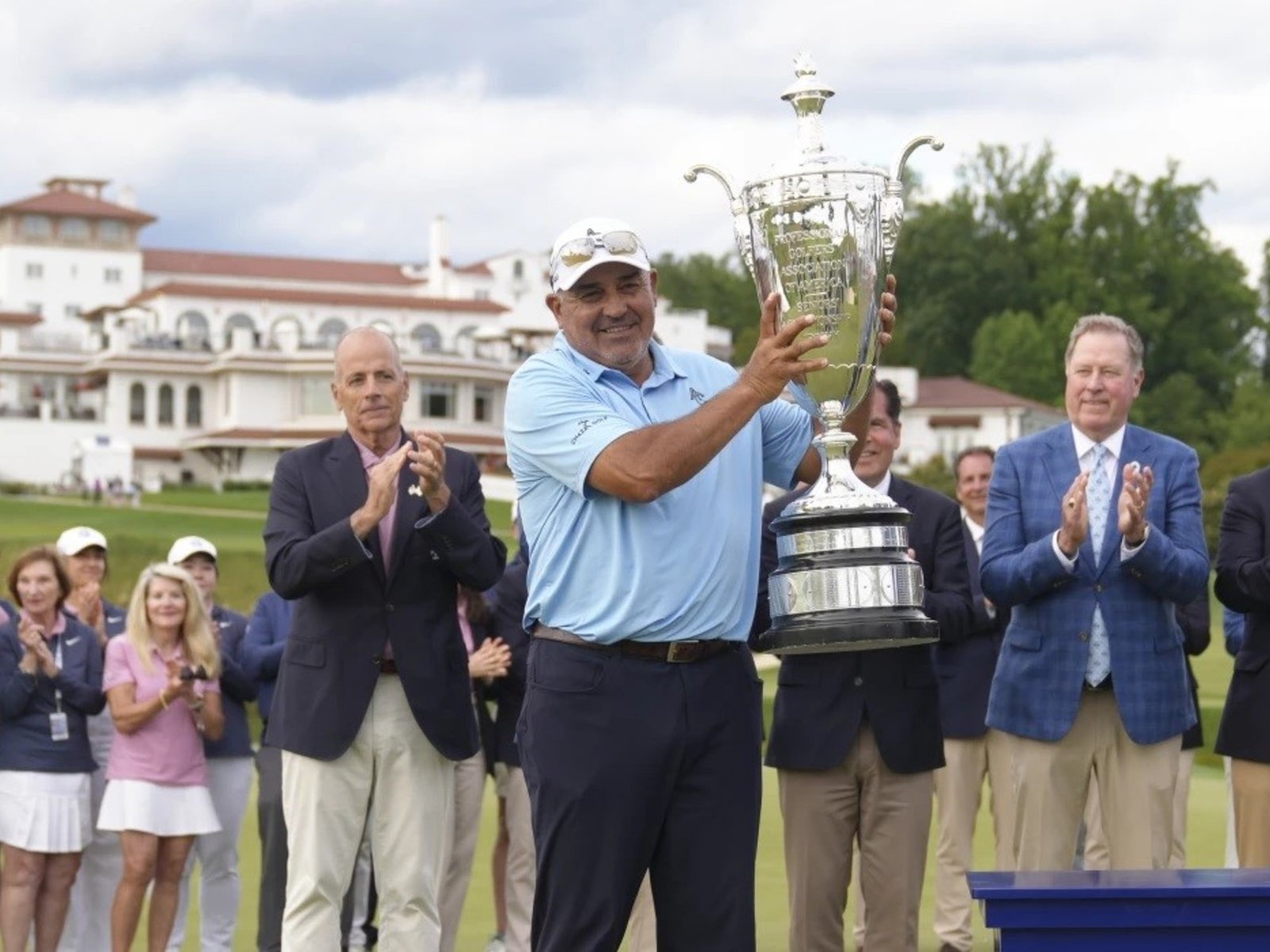 ganó el Senior PGA Championship, su segundo Major en dos semanas