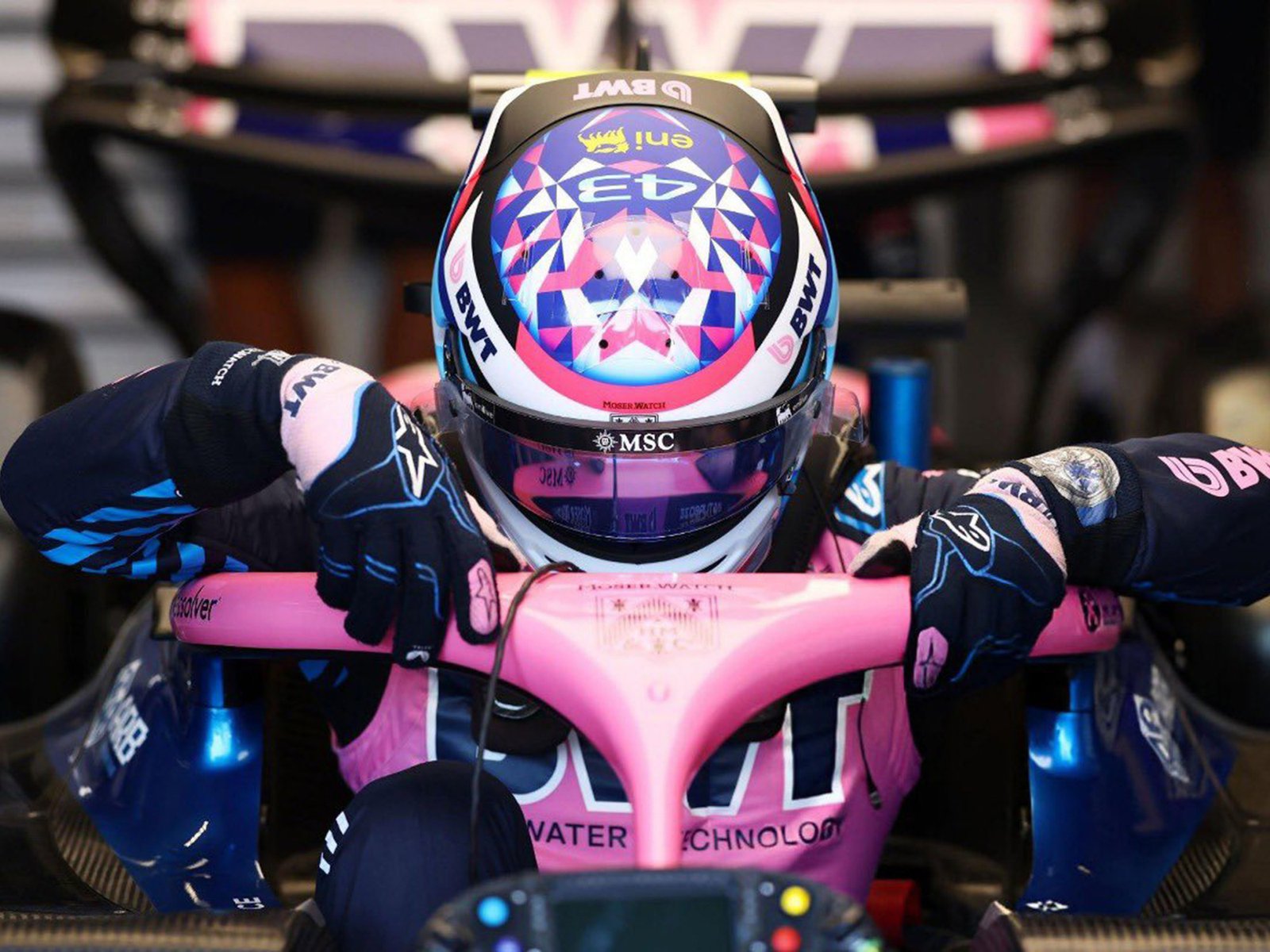 hizo reír a los mecánicos y está listo para salir a la pista en la Fórmula 1