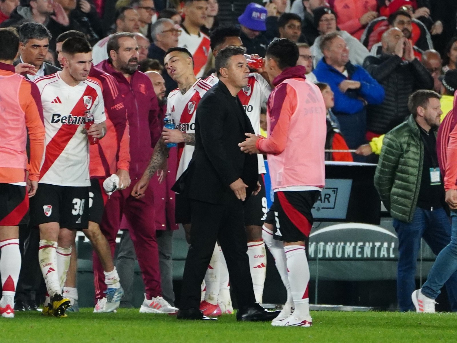 pedía patear uno más, al igual que Franco Armani