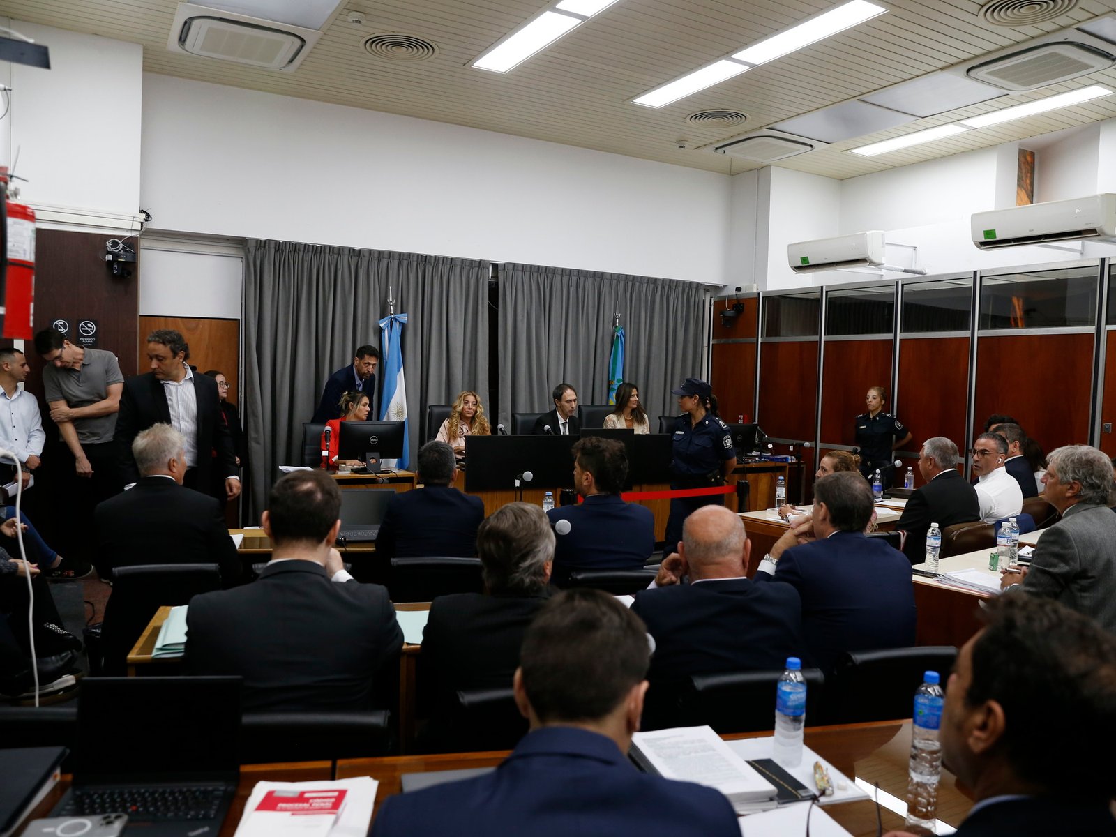 piden investigar si se autorizó realizar un documental sin el consentimiento de las partes