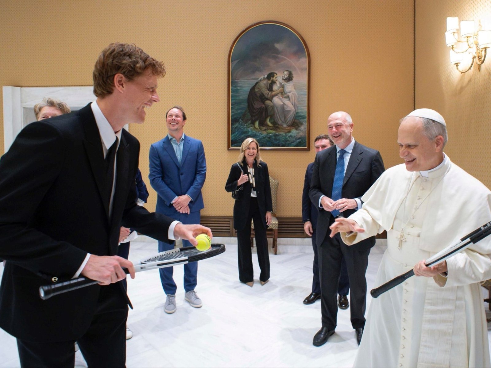 qué le llevó de regalo