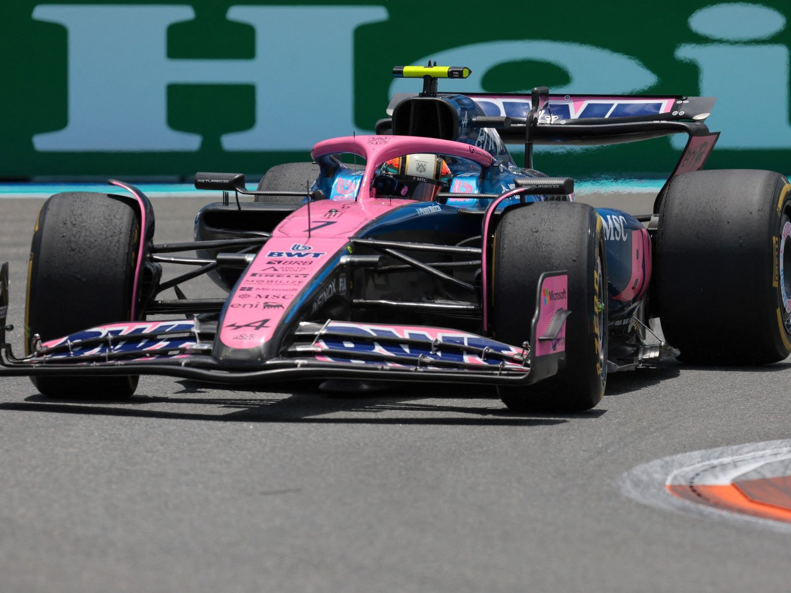 se enojó mal con Alpine tras quedar eliminado en la Q1 de la Sprint del GP de Miami de Fórmula 1