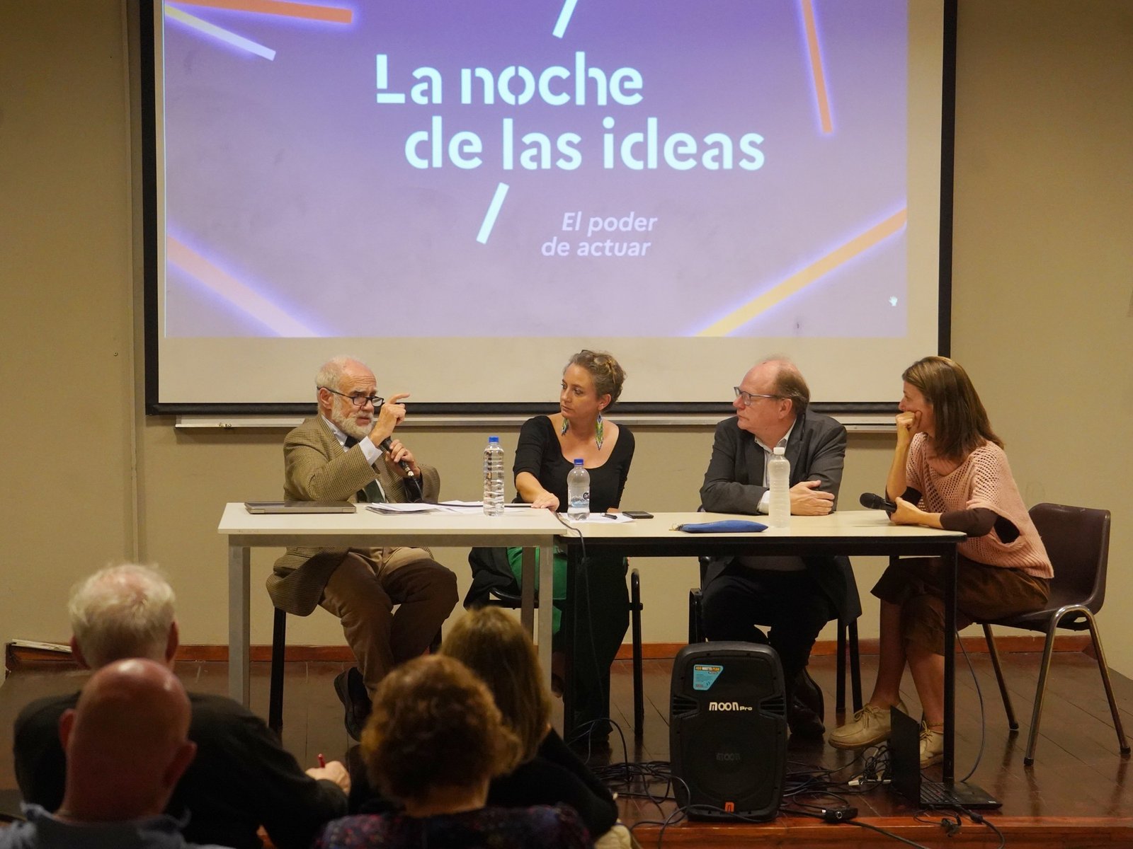 una reunión “histórica” sobre el humanismo, la solidaridad, el miedo y el presente