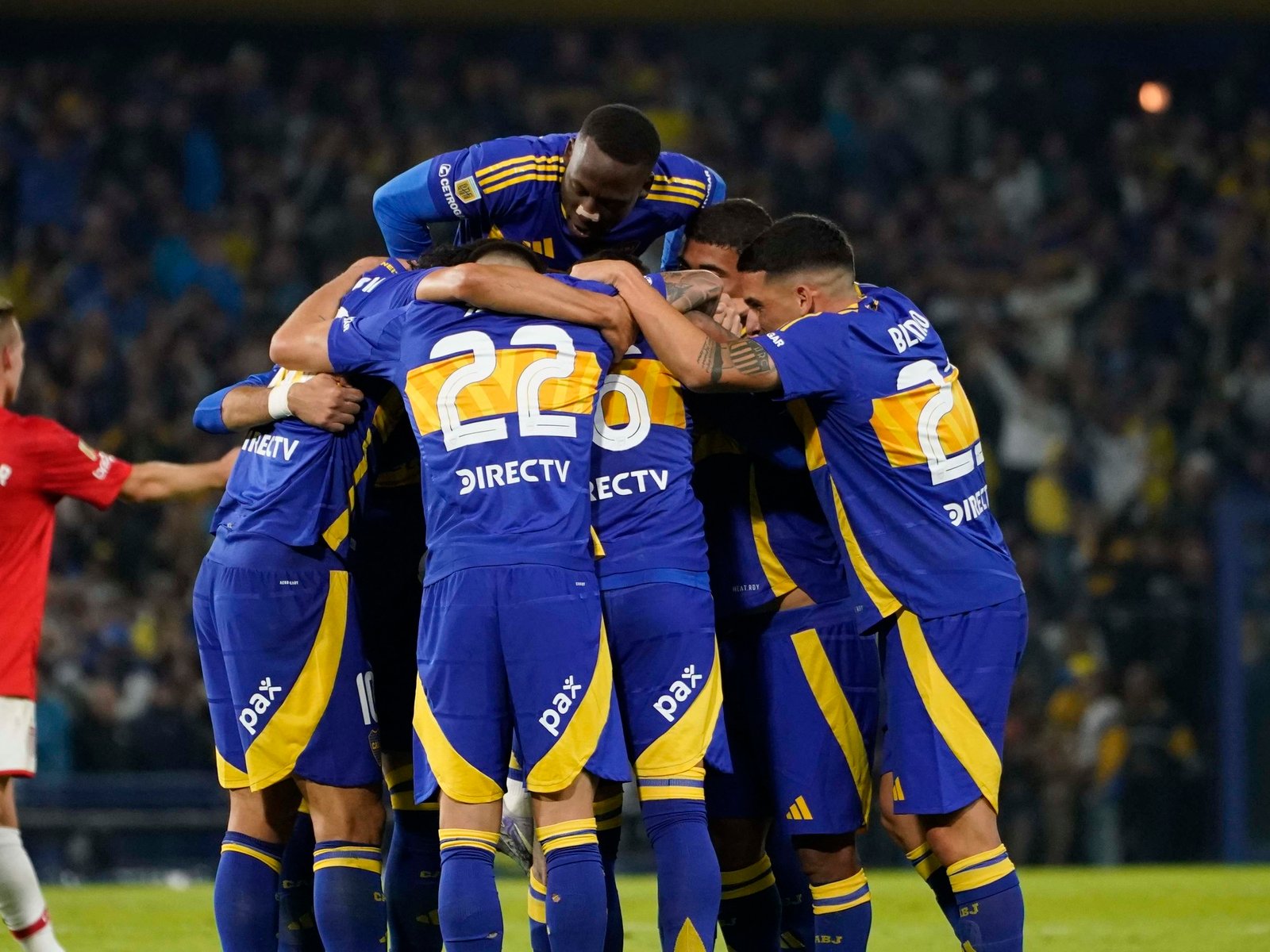 ¿Quién es el jugador que está mejor cotizado que Cavani?