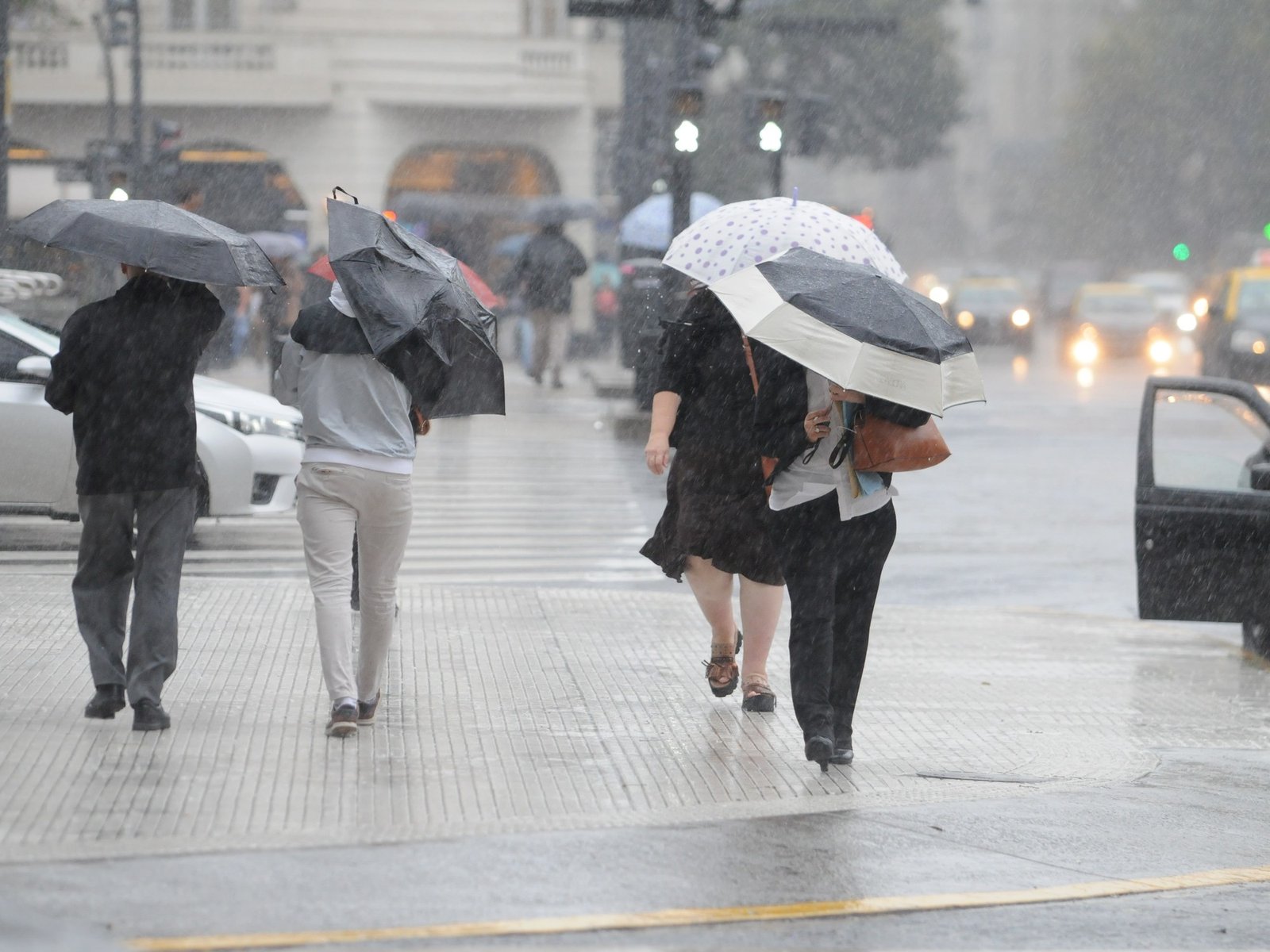 ¿vuelven las lluvias en el fin de semana largo?