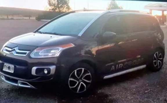 A una mujer le robaron el auto, lo publicó en sus redes sociales y a las pocas horas apareció