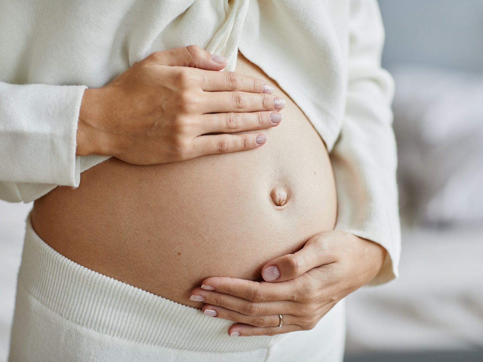 Alerta de pediatras por un problema en los embarazos que causa enfermedades y hasta muerte súbita en bebés