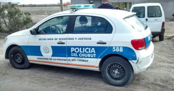Allanamiento en Rawson tras robo a un comercio: recuperan ropa y bicicleta sustraída