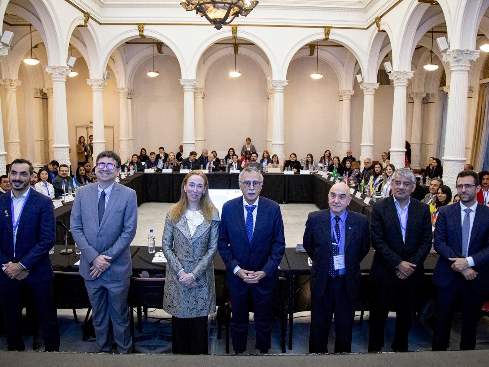 Apoyo de la OMS al plan de Argentina de poner un límite a la aprobación de nuevos medicamentos muy caros