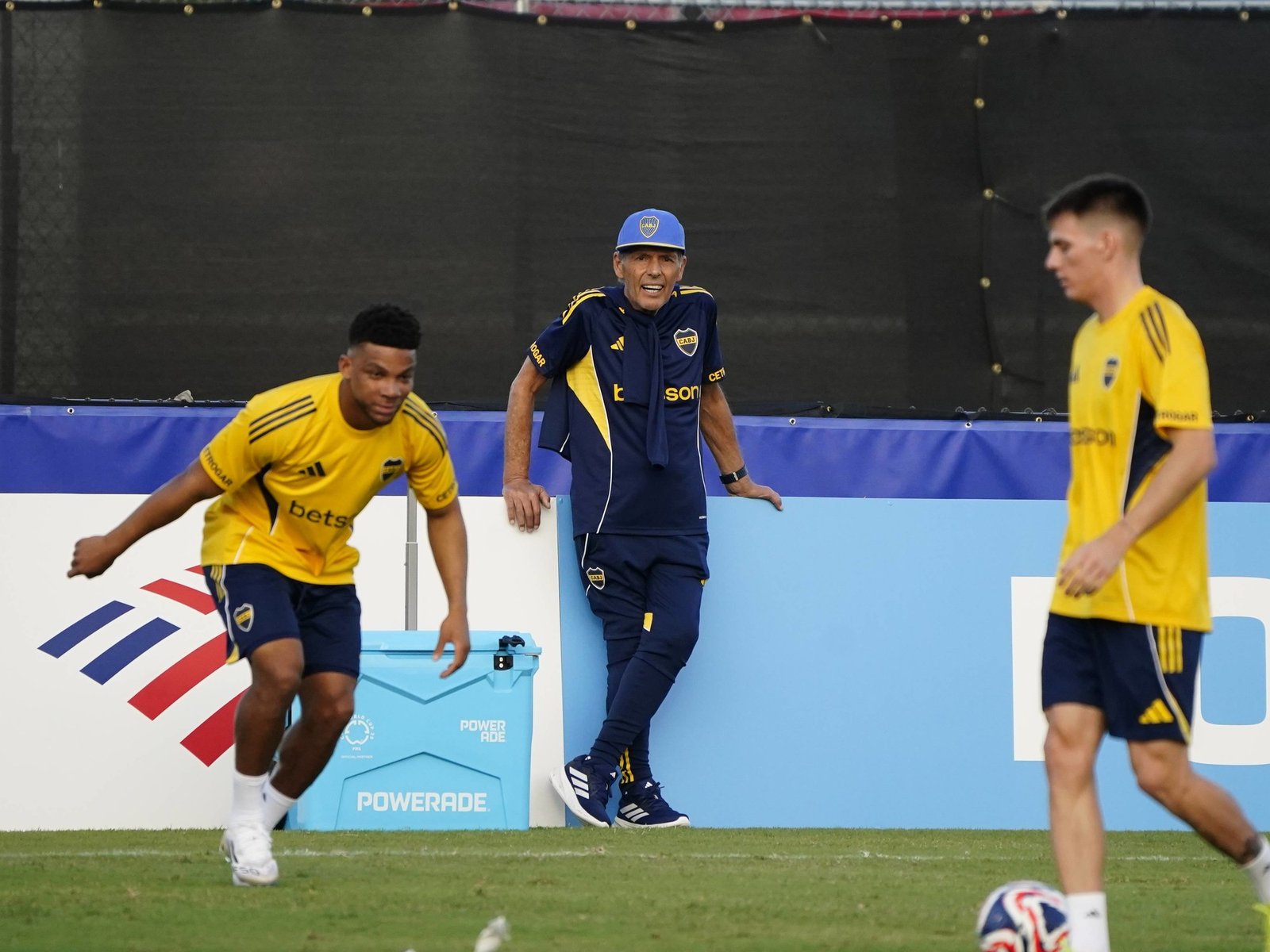 Boca entregó la lista de 35 futbolistas para el Mundial de Clubes sin Paredes, pero con dos refuerzos