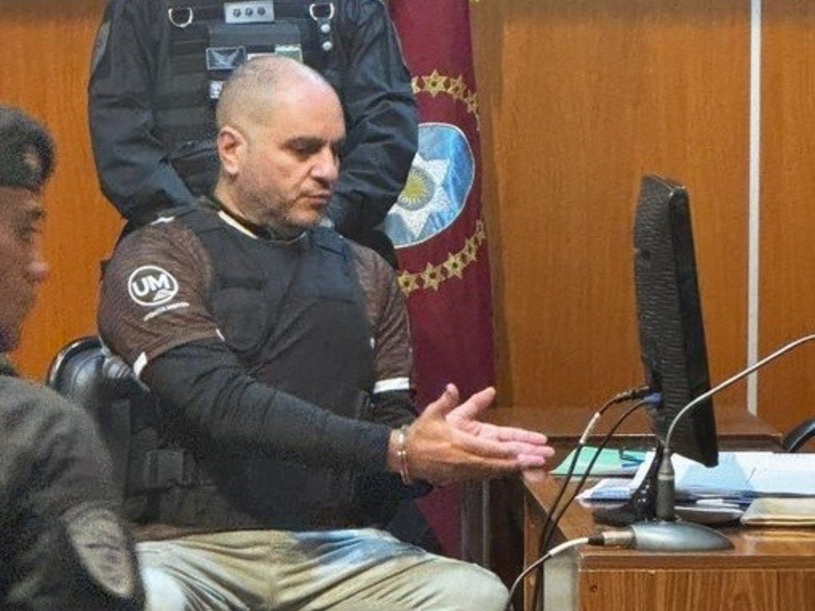 Con la camiseta del campeón Platense y chaleco antibalas, Leonardo Cositorto comenzó su segundo juicio por el caso Generación Zoe