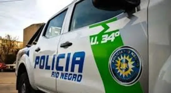 Conmoción en General Roca: un hombre en situación de calle murió de frío en la vereda