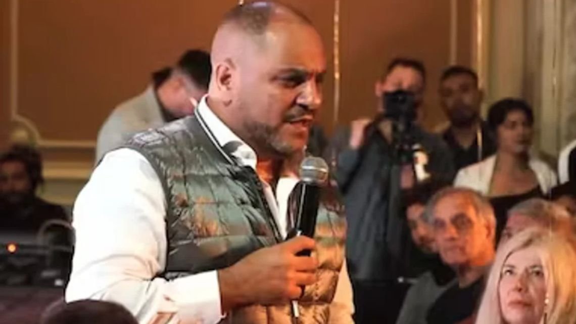 Cositorto dijo que no le permitieron pagar las deudas y habló de persecución política