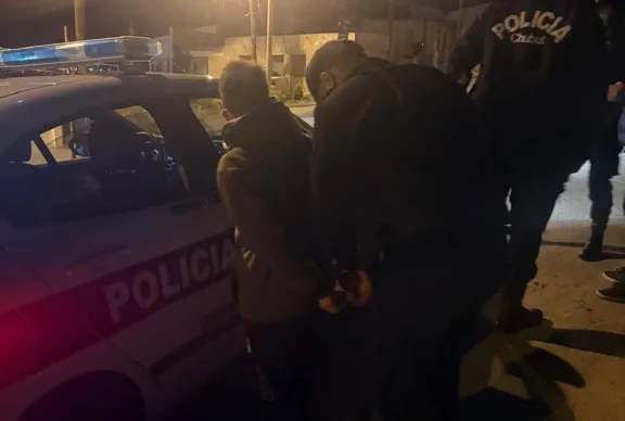 Detienen a un hombre con pedido de captura vigente en plena madrugada