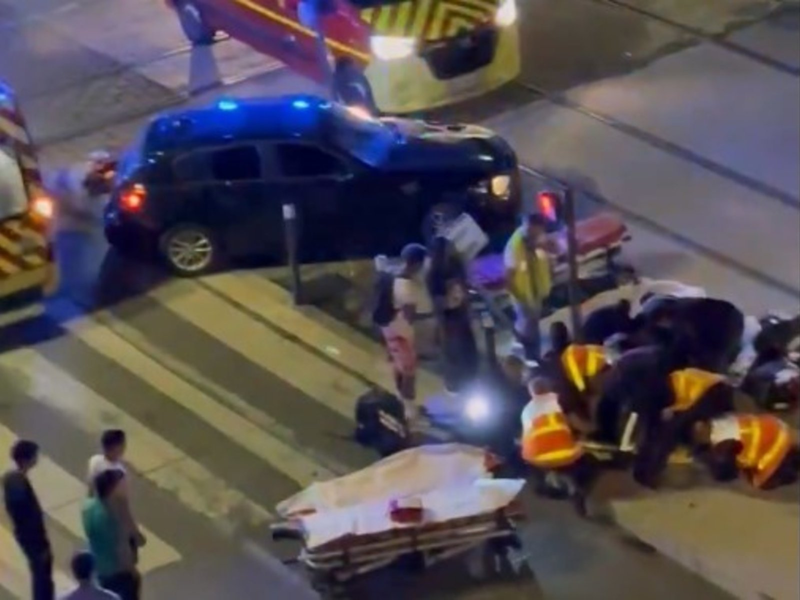 Dos muertos y 200 heridos empañan los festejos del PSG, que será recibido por el presidente Macron tras ser campeón de la Champions League