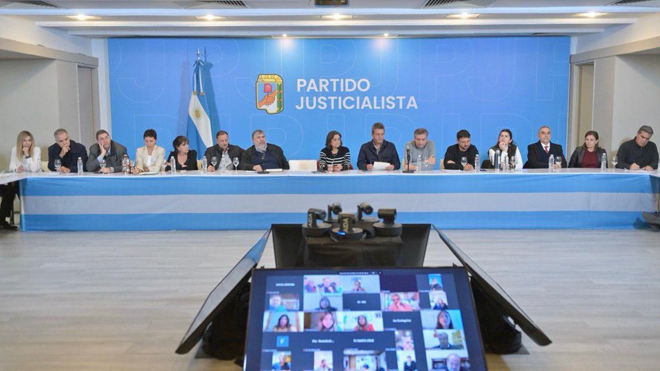 El PJ se reúne este martes para delinear la estrategia electoral y con el desafío de la unidad | Asistirán los sectores de Máximo Kirchner y Sergio Massa