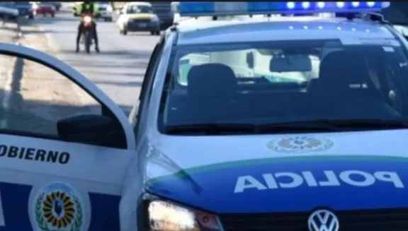 En quince minutos, una pareja robó en dos comercios céntricos de Rawson