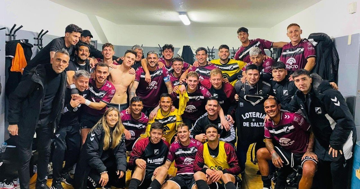 Estudiantes de Caseros se pinchó y se quedó sin DT :: Olé