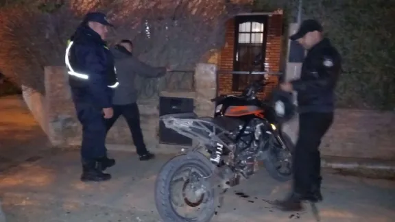 Interceptaron una moto robada durante un control vehicular en barrio Roca